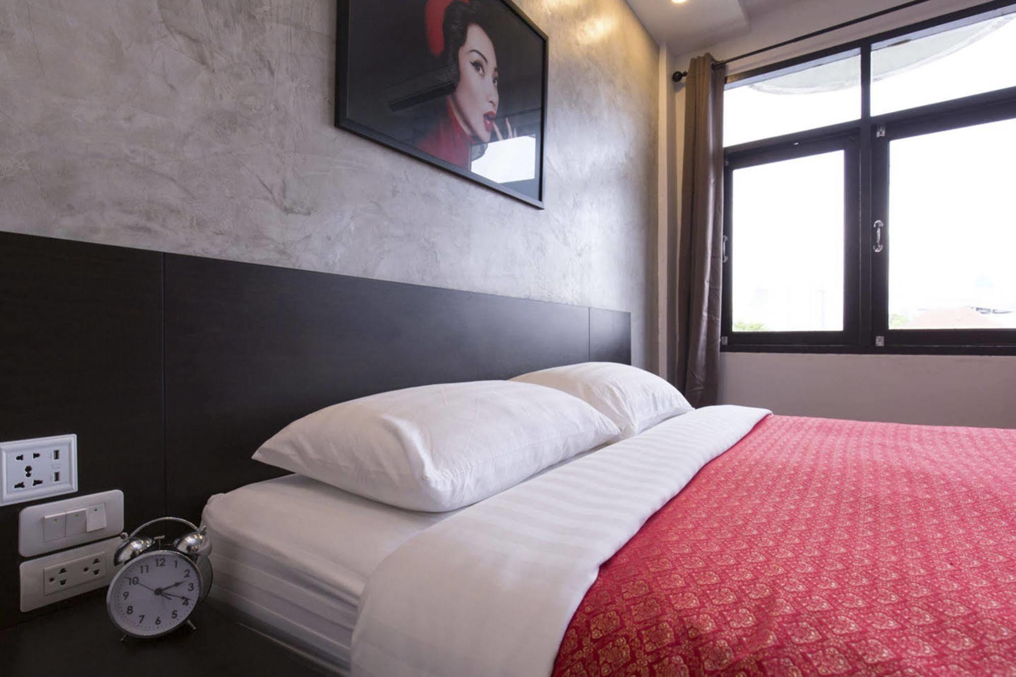 Kama Bangkok Bed & Breakfast Bagian luar foto